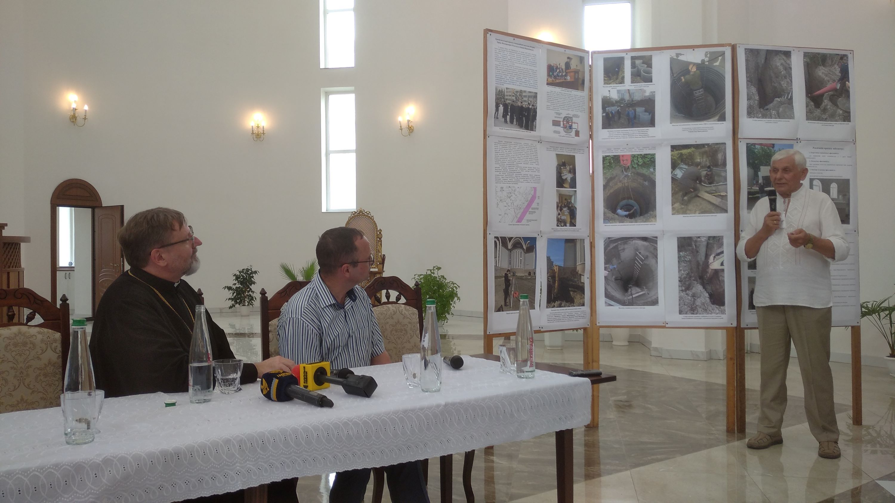 Head of UGCC in Ivano-Frankivsk visits church with innovative environmentally friendly heating system - фото 138078