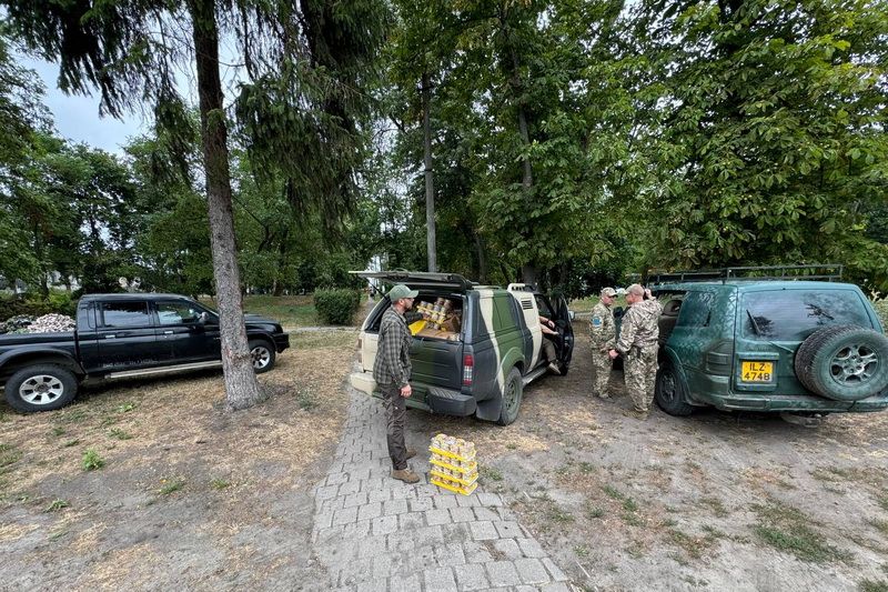 Священики Тернопільсько-Зборівської архиєпархії УГКЦ здійснили поїздку на фронт - фото 138306