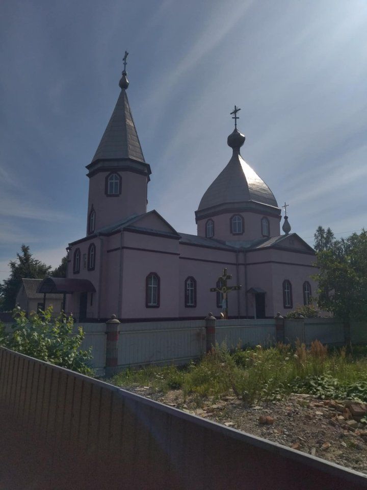 Велосипедист, який подолав тисячу кілометрів, створив фотоколекцію храмів Рівненщини - фото 138427