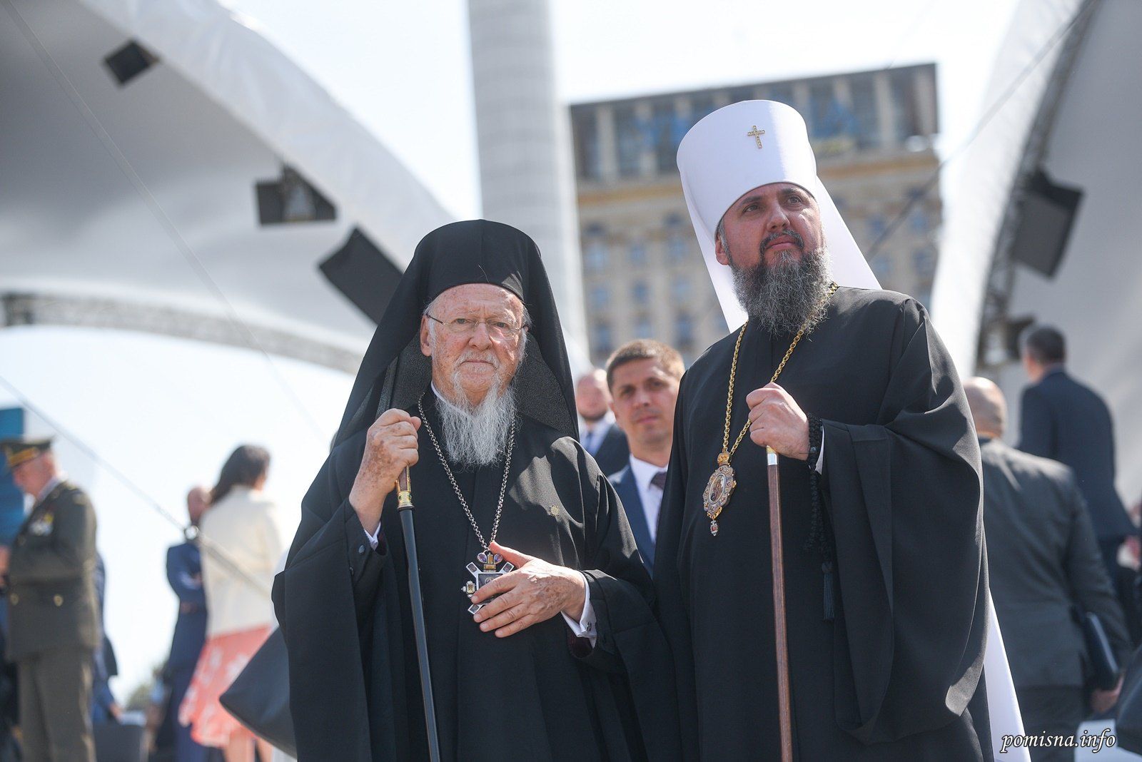 Вселенський патріарх Варфоломій і глава ПЦУ Епіфаній - фото 139922