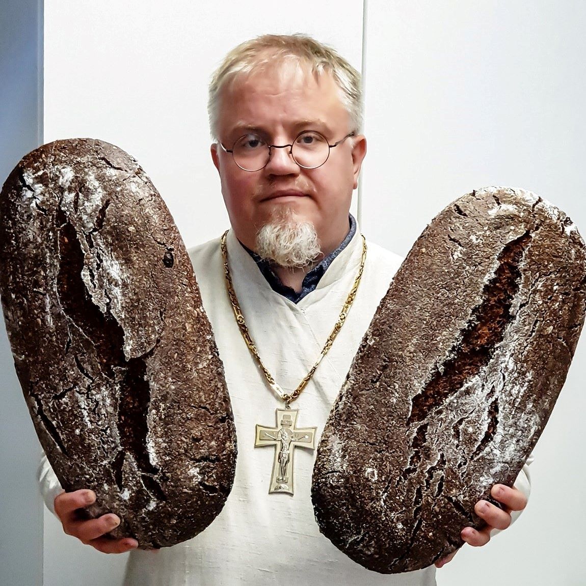 'Russian Orthodox Church priests in Norway collaborate with the Russian Embassy in one way or another,' - Former MP clergyman Dmytro Ostanin - фото 140617