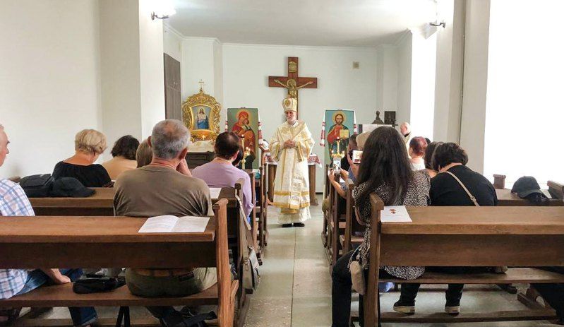  Владика Борис Ґудзяк під час зустрічі з парафіянами Свято-Дмитрівської парафії Харкова - фото 141038