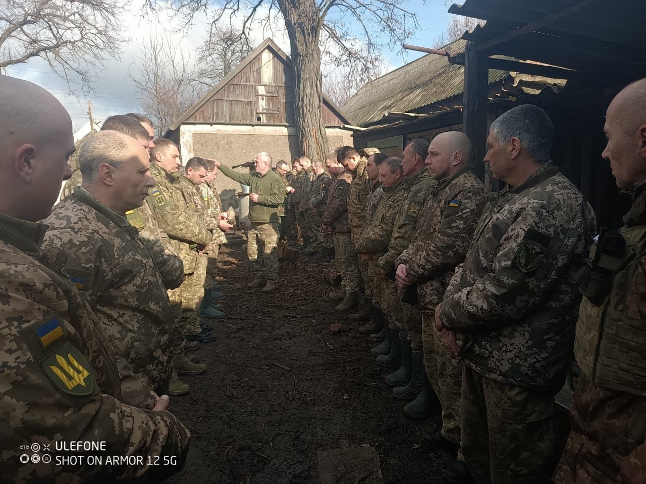 Капелан Володимир Овсієнко: 'Найчастіше бійці просять, щоб ми молилися за їхніх рідних. Ну, і щоб повернутися додому' - фото 141392