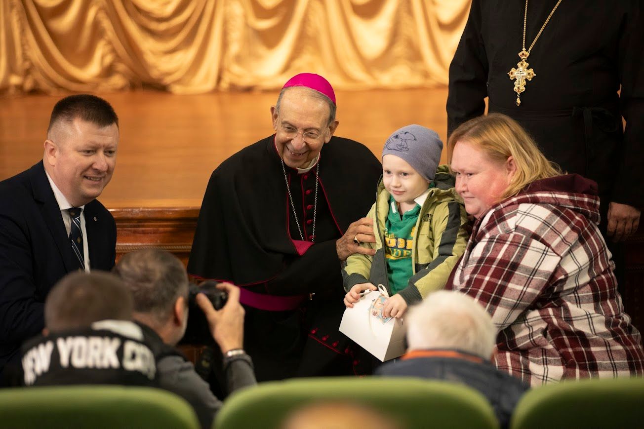 “Know that you are not alone!” -  Supreme Chaplain of the Knights of Columbus during a solidarity visit to Kyiv - фото 141797