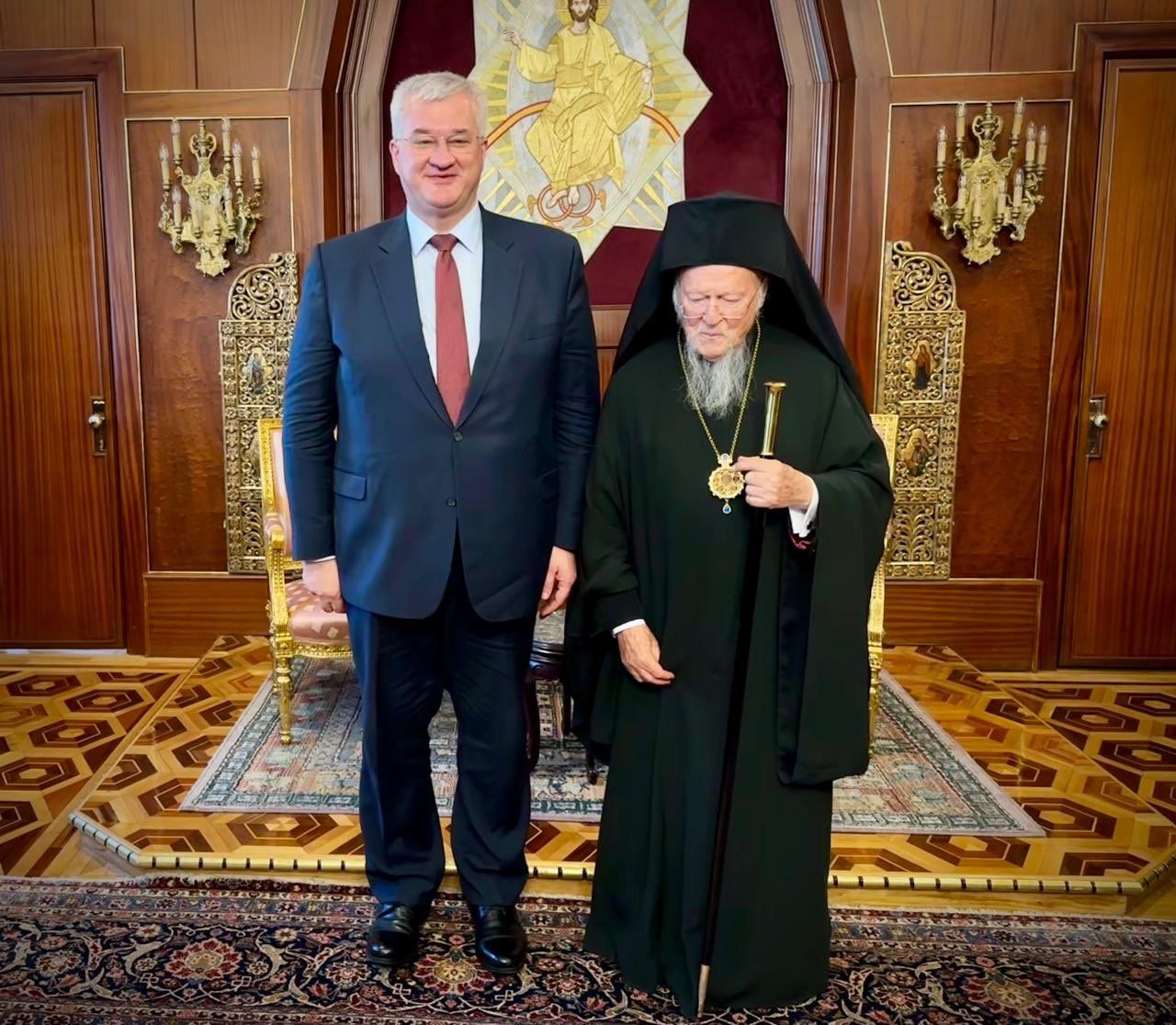 Sybiha discusses the spiritual independence of Ukraine with Patriarch Bartholomew - фото 141987