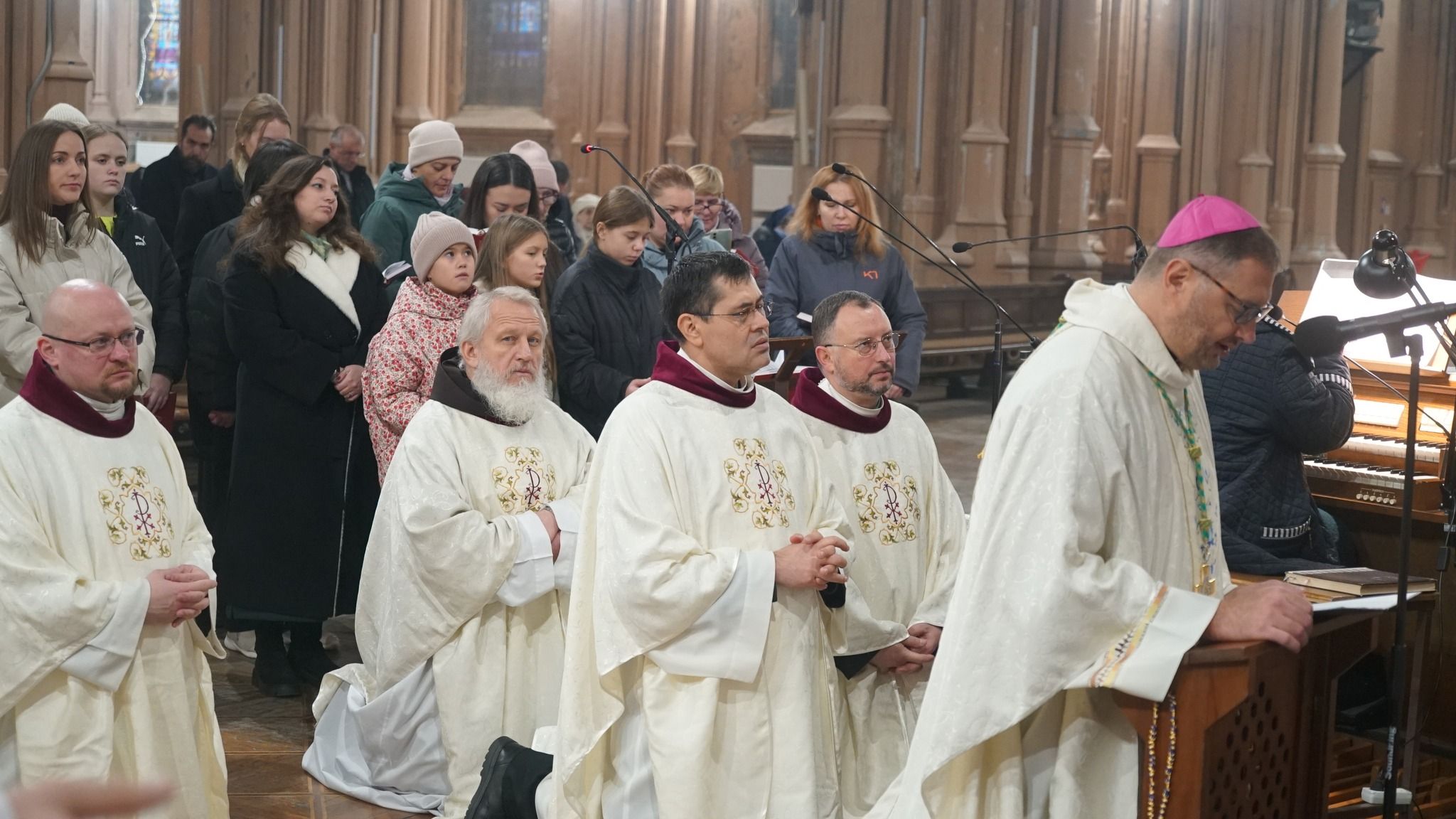 У київському костелі св.Миколая відбулась прем’єра документального фільму про історію храму та подячна Меса - фото 143224