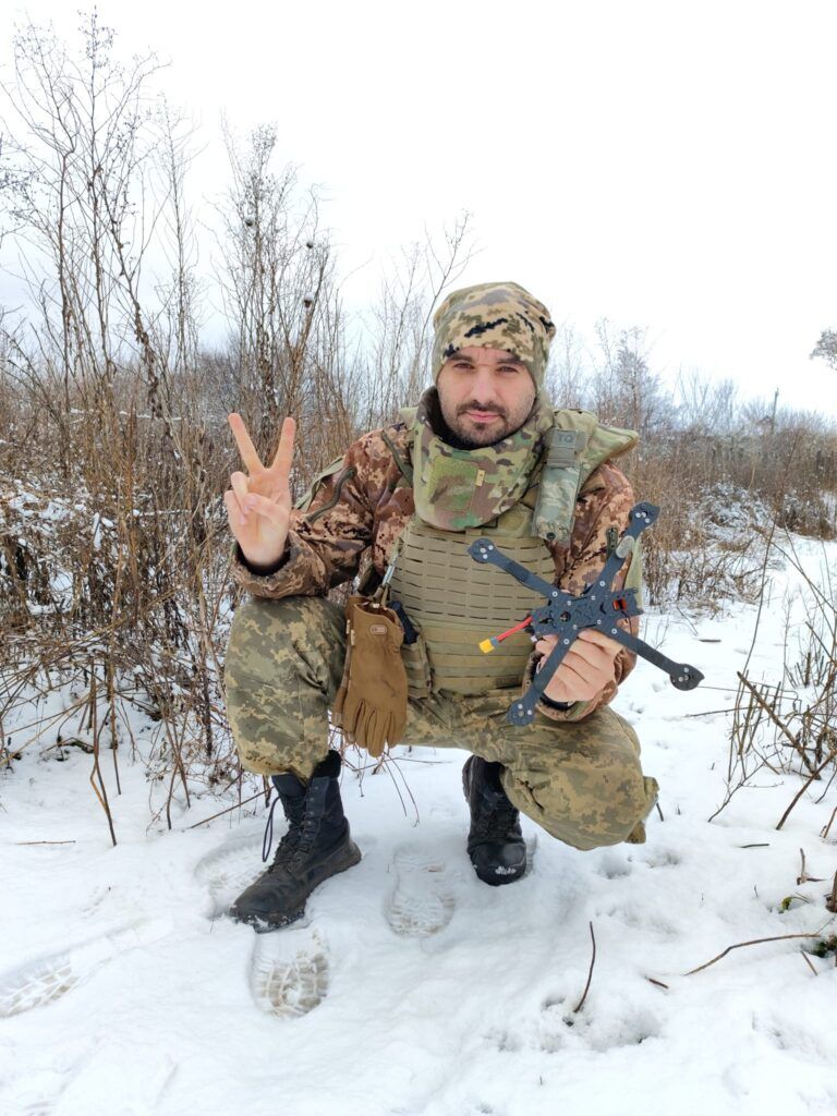 Тіла українських воїнів росіяни заміновували, щоб ми не могли їх забрати з поля бою і передати рідним, — Михайло Бонис, військовослужбовець, випускник УКУ - фото 143329