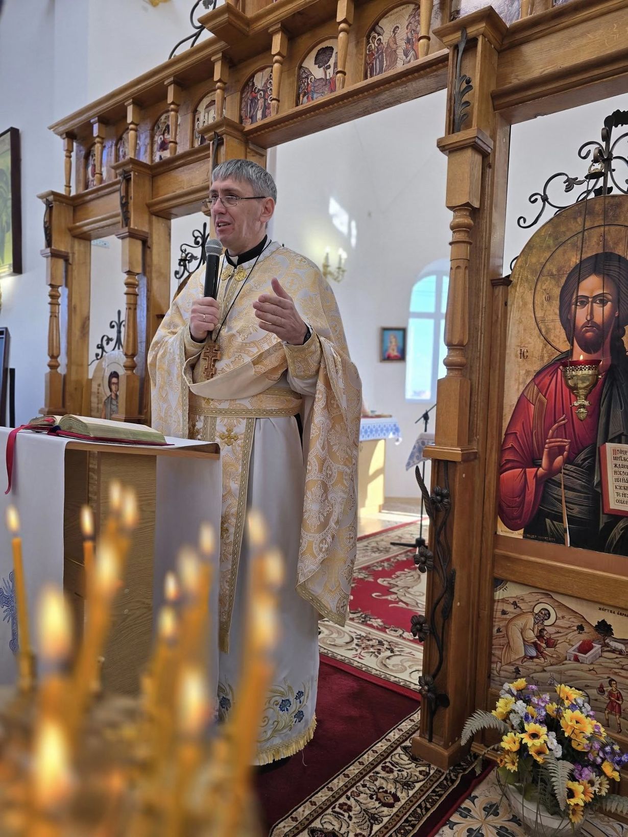 Отець Ігор Макар: «Я прошу простого: щоб ми з дітьми могли бігати довкола церкви» - фото 147949