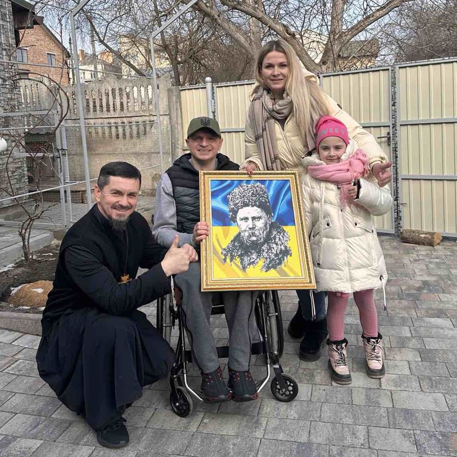 ‘The Miracle Worker’: Fr. Makarii Dutka Raised 27 Million for Ukraine’s Armed Forces - 148107 ‘The Miracle Worker’: Fr. Makarii Dutka Raised 27 Million for Ukraine’s Armed Forces - фото 148107
