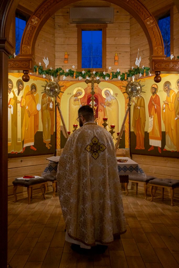 Лейтмотиви військового капелана. Історія отця Романа Ментуха - 148115 Лейтмотиви військового капелана. Історія отця Романа Ментуха - фото 148115