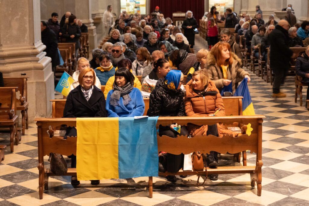 Протоієрей Володимир Мельничук: Головна якість, необхідна для православного священника в Європі – бути відкритим для традицій різних Помісних Церков - 148345 Протоієрей Володимир Мельничук: Головна якість, необхідна для православного священника в Європі – бути відкритим для традицій різних Помісних Церков - фото 148345
