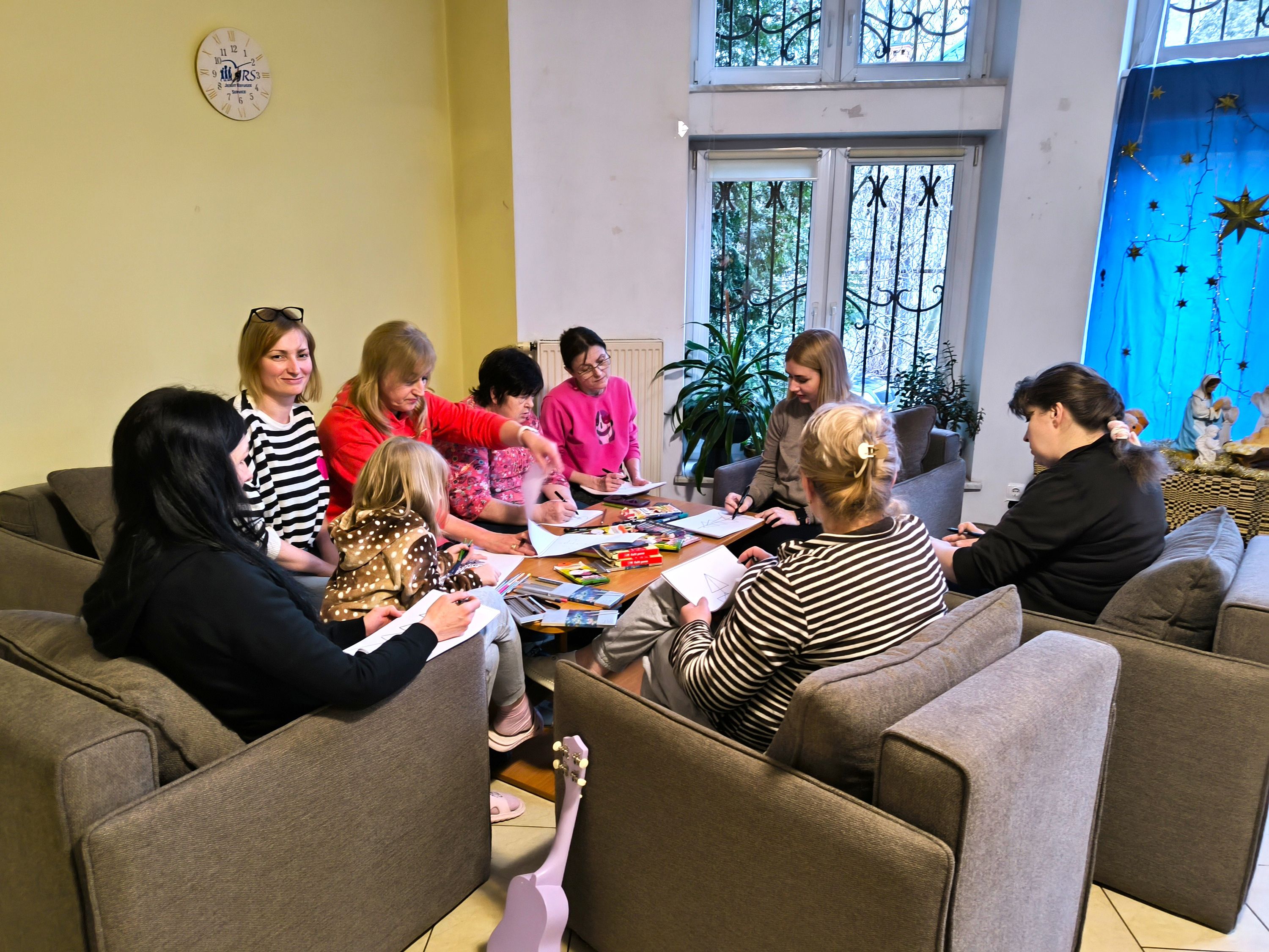 Групова зустріч із психологом мешканців прихистку JRS - фото 148676