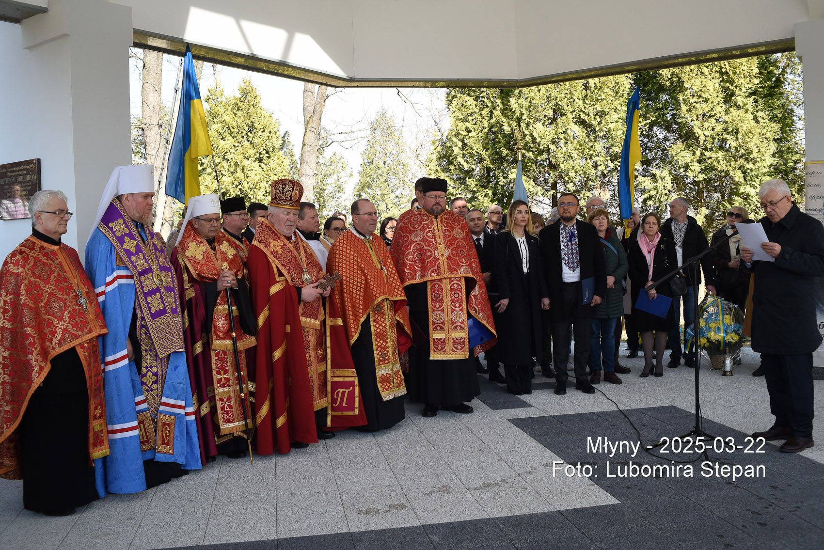 Греко-католики і православні помолилися на пантеоні о. Михайла Вербицького - 149184 Греко-католики і православні помолилися на пантеоні о. Михайла Вербицького - фото 149184