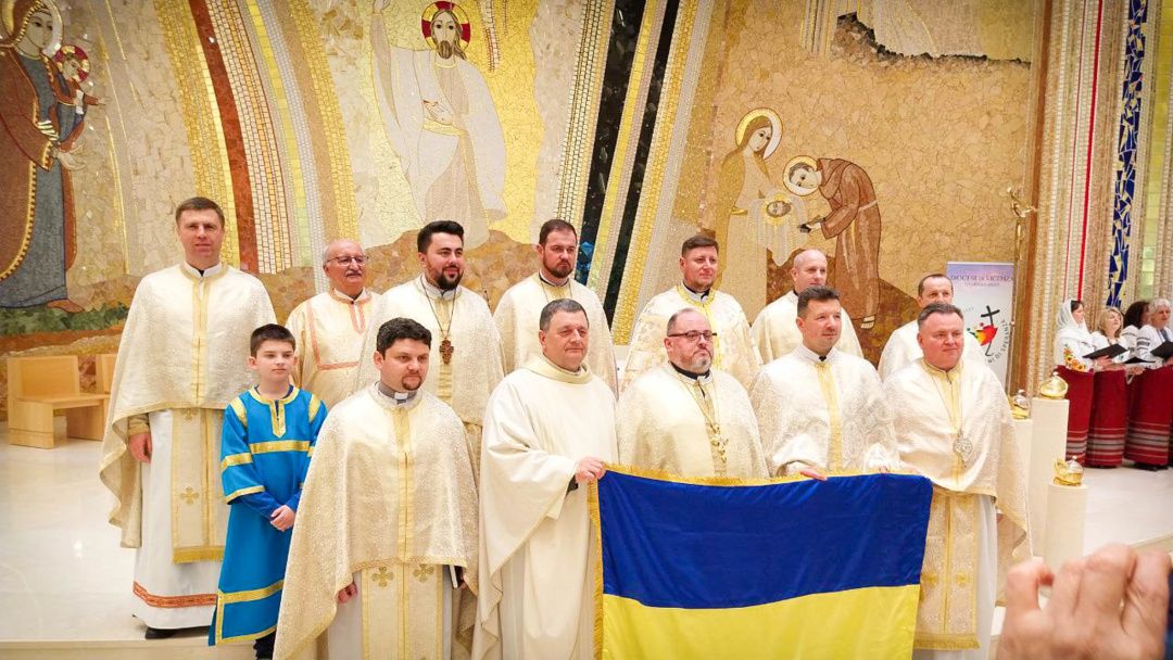 В Італії українські віряни здійснили паломництво за мир в Україні - 149763 В Італії українські віряни здійснили паломництво за мир в Україні - фото 149763