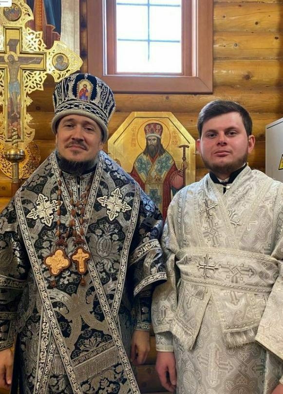 Горе Вам книжники, фарисеї, лицеміри... або як пресвітер УПЦ Юрій Петролюк опинився в Росії - 150035 Горе Вам книжники, фарисеї, лицеміри... або як пресвітер УПЦ Юрій Петролюк опинився в Росії - фото 150035