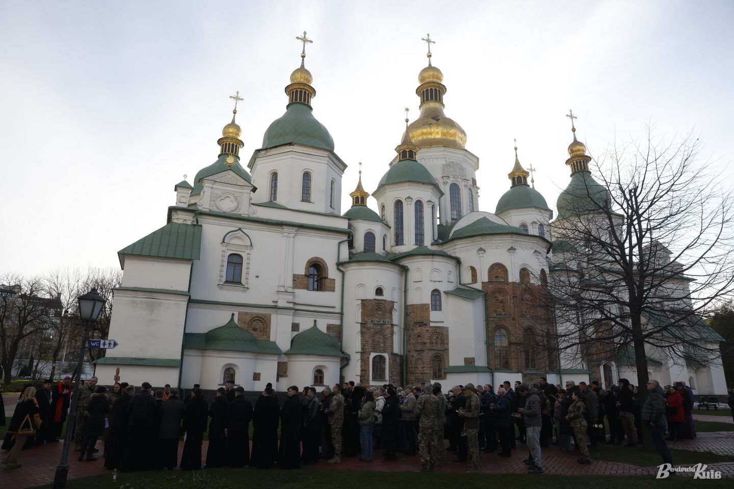У Софії Київській пройшла екуменічна Хресна дорога - 150445 У Софії Київській пройшла екуменічна Хресна дорога - фото 150445