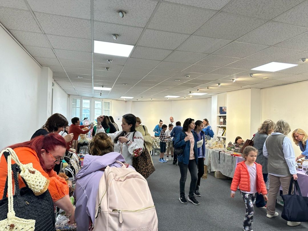 В Українському культурному центрі в Парижі провели благодійний Великодній ярмарок - 150457 В Українському культурному центрі в Парижі провели благодійний Великодній ярмарок - фото 150457