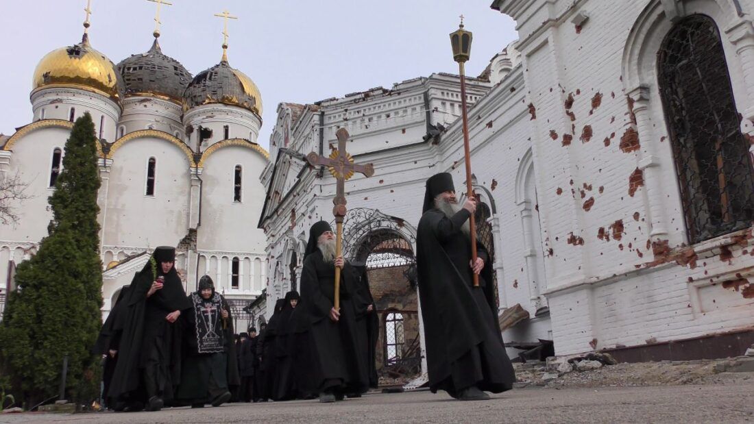 Служителі РПЦ провели хресну ходу в монастирі біля зруйнованого Вугледара - 150482 Служителі РПЦ провели хресну ходу в монастирі біля зруйнованого Вугледара - фото 150482