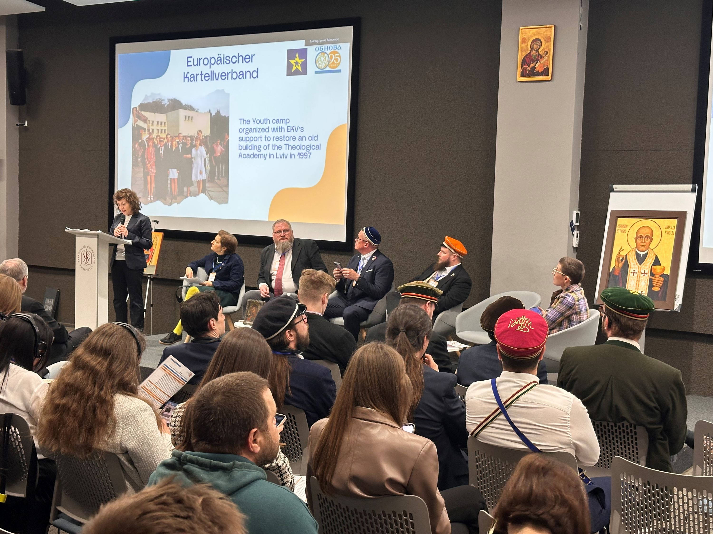 Панель про закордонну діяльність і міжнародних партнерів Обнови - 151227 Панель про закордонну діяльність і міжнародних партнерів Обнови - фото 151227