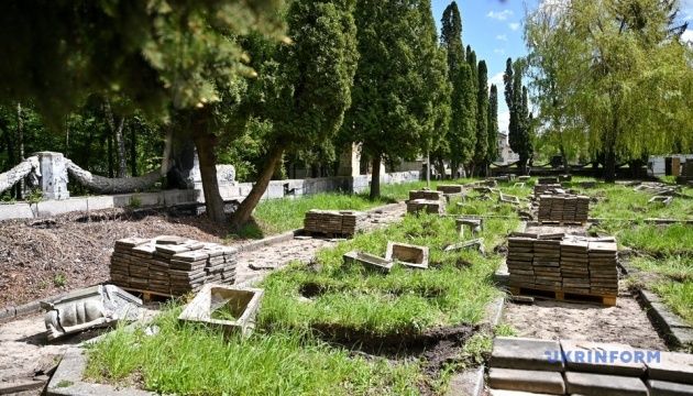 Надгробки радянських поховань на Пагорбі Слави у Львові не відповідали захороненням, - експерт - фото 151384