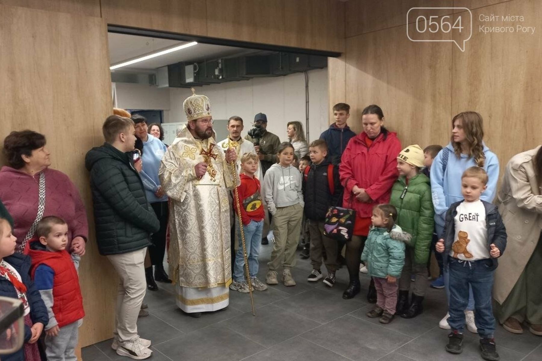 Греко-католики відкрили у Кривому Розі унікальне укриття «Печера» - 152022 Греко-католики відкрили у Кривому Розі унікальне укриття «Печера» - фото 152022