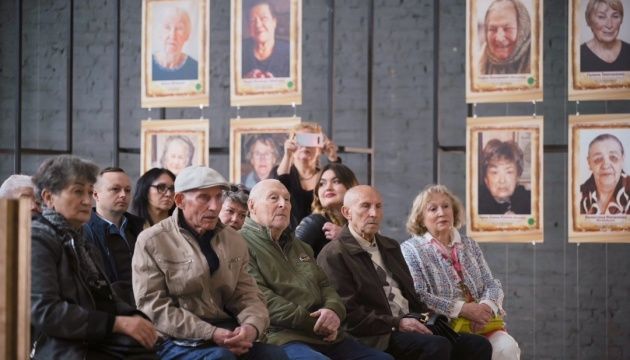 У Бабиному Яру відбулася міжконфесійна молитва за українців, які рятували євреїв під час Голокосту - 152122 У Бабиному Яру відбулася міжконфесійна молитва за українців, які рятували євреїв під час Голокосту - фото 152122