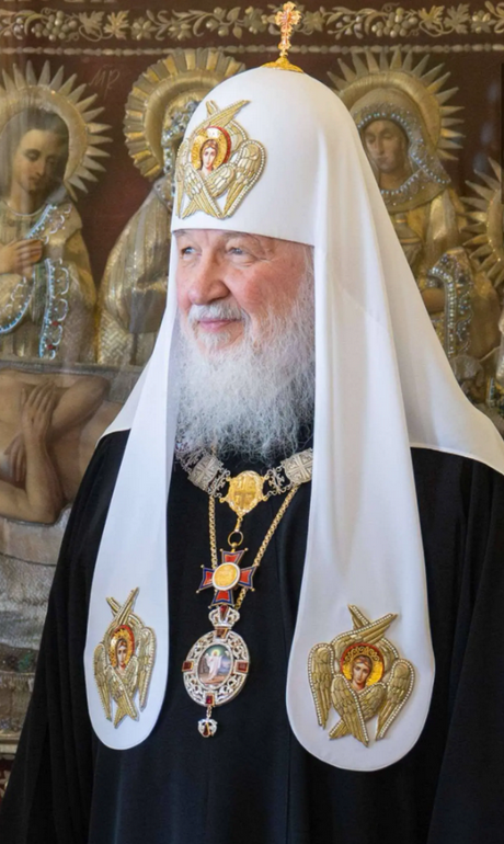Patriarch Kirill appeared in public wearing a panagia that may have been stolen in Ukraine - фото 152156