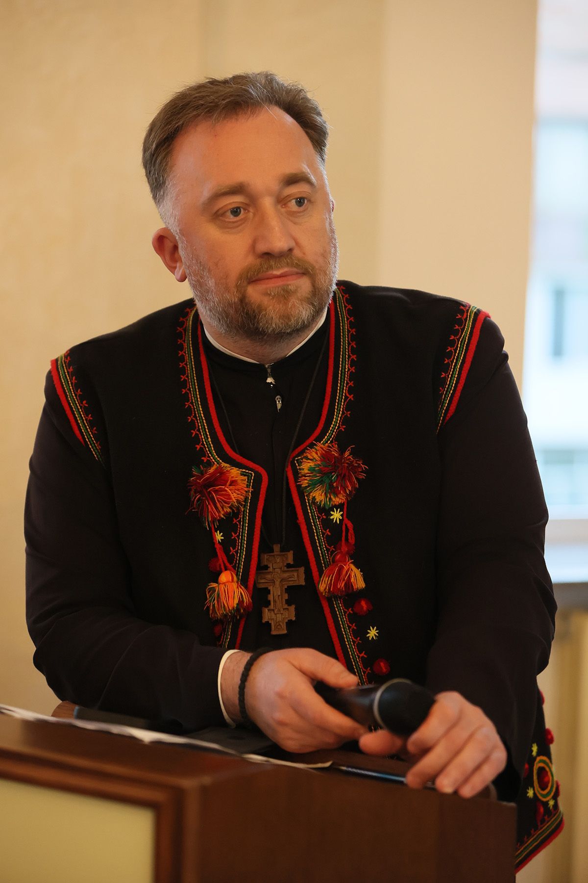 “Український Миколай”: в Івано-Франківську представили книгу про священномученика УГКЦ - фото 153196