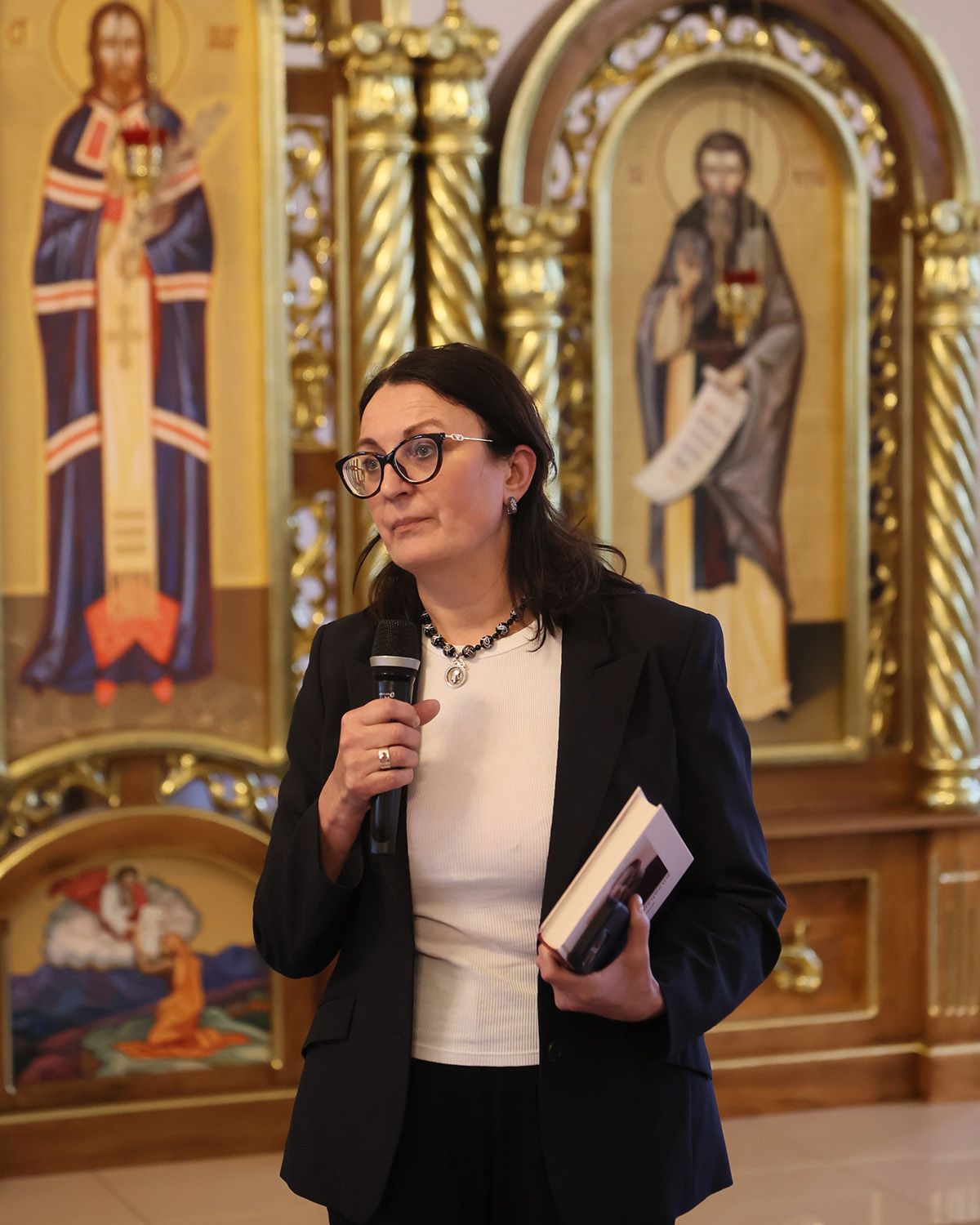 “Український Миколай”: в Івано-Франківську представили книгу про священномученика УГКЦ - фото 153197