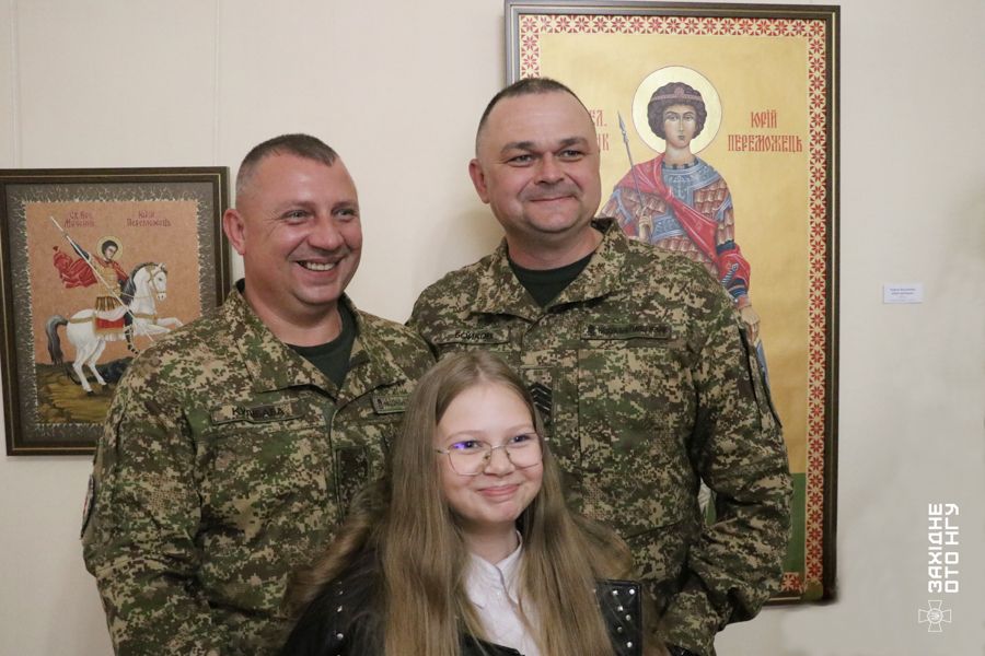 Military icon painters from Vinnytsia showcase an exhibition at the art museum, with the next stop being Canada - 153250 Military icon painters from Vinnytsia showcase an exhibition at the art museum, with the next stop being Canada - фото 153250