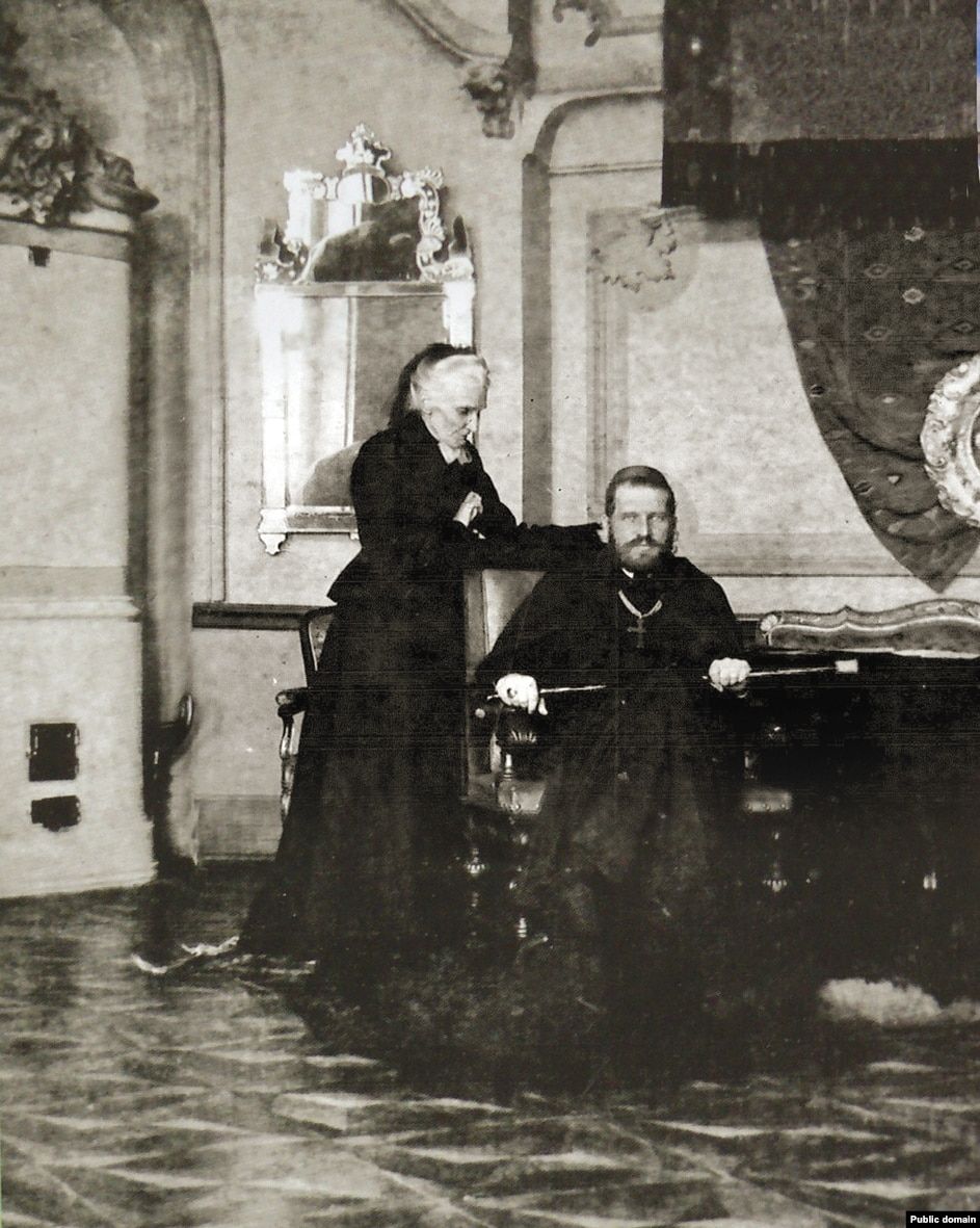 Митрополит Андрей з мамою – графинею Софією Фредро-Шептицькою - 155687 Митрополит Андрей з мамою – графинею Софією Фредро-Шептицькою - фото 155687