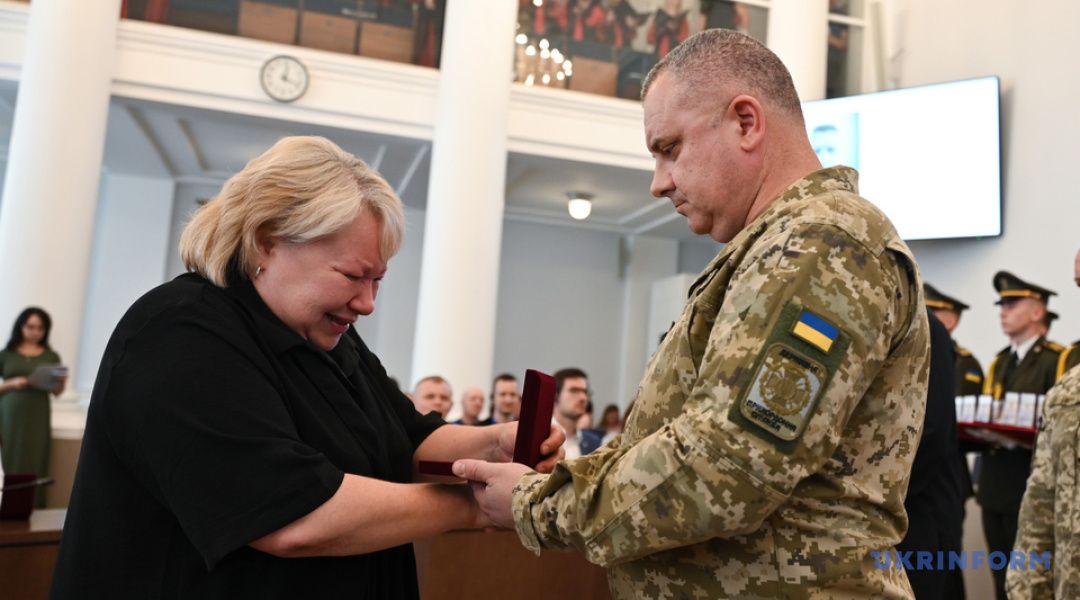 У Львові посмертно нагородили 30 захисників «Почесним знаком святого Юрія» за оборону України - 156293 У Львові посмертно нагородили 30 захисників «Почесним знаком святого Юрія» за оборону України - фото 156293