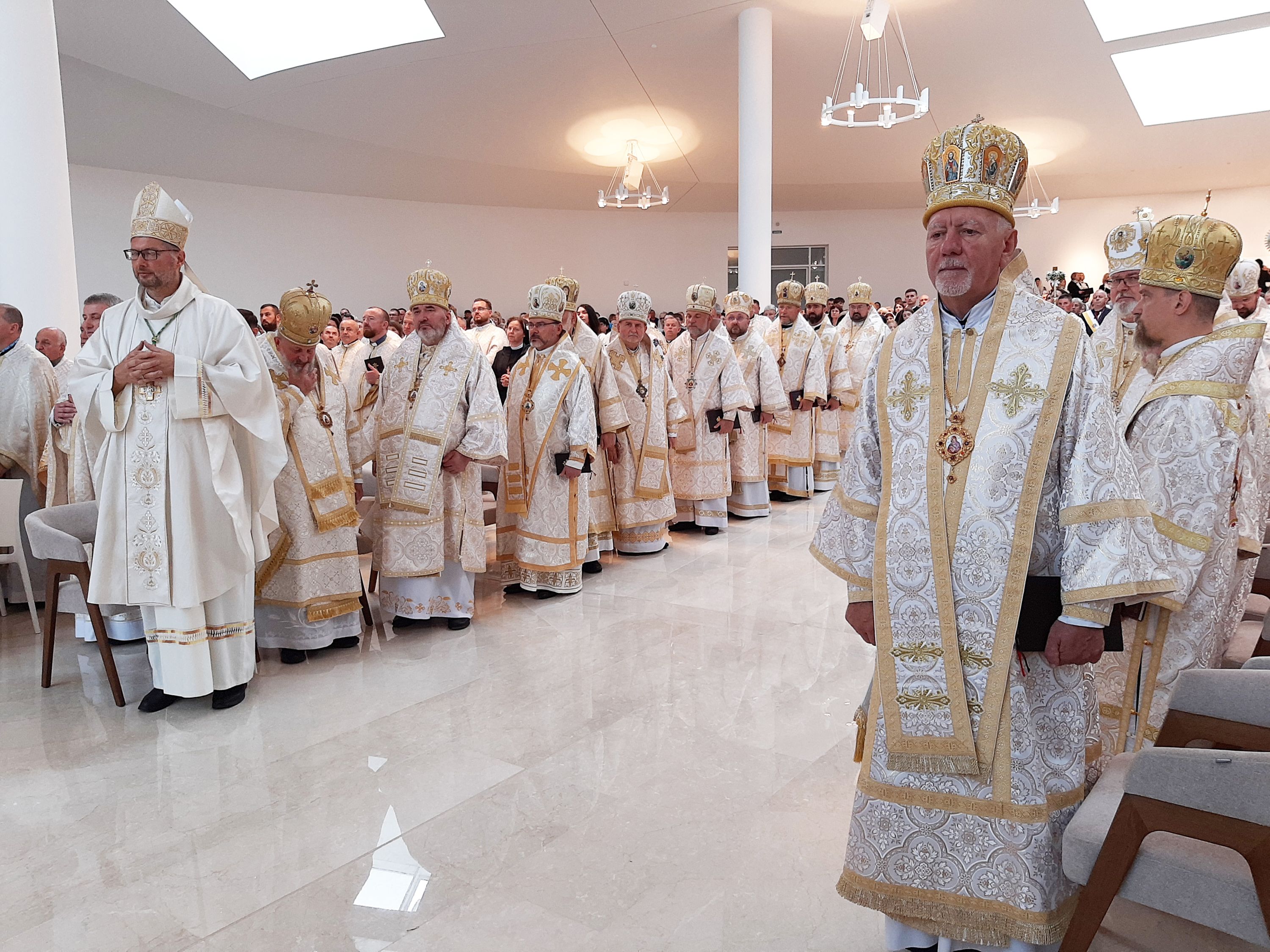 Унікальна хресна дорога, підземна базиліка та спадщини підпільної Церкви: що чекає на прочан у відпустовому центрі блаженного Симеона Лукача - фото 156995
