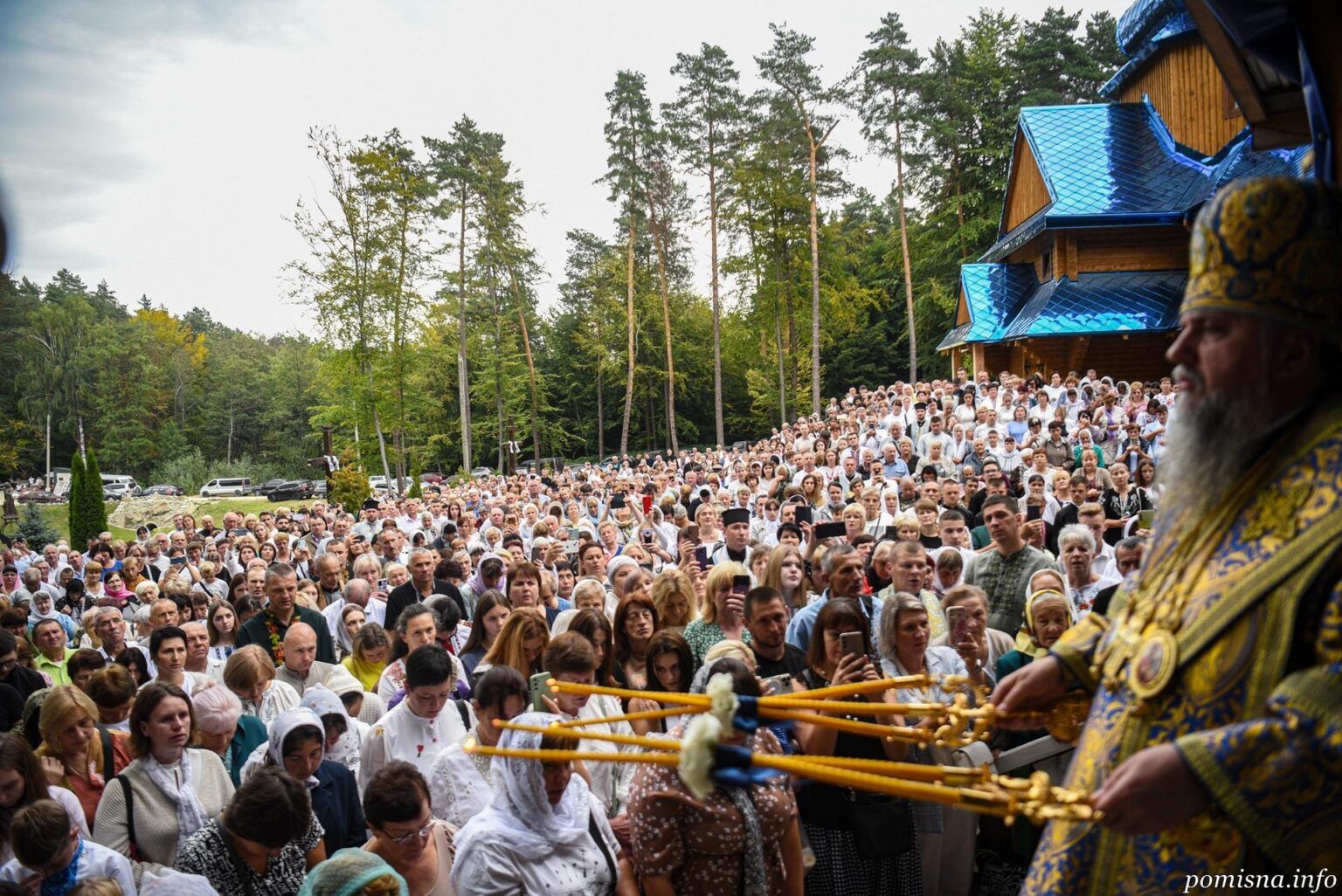 Предстоятель ПЦУ на Львівщині заклав камінь під новий храм та очолив паломництво до місця появи Богородиці - фото 157183
