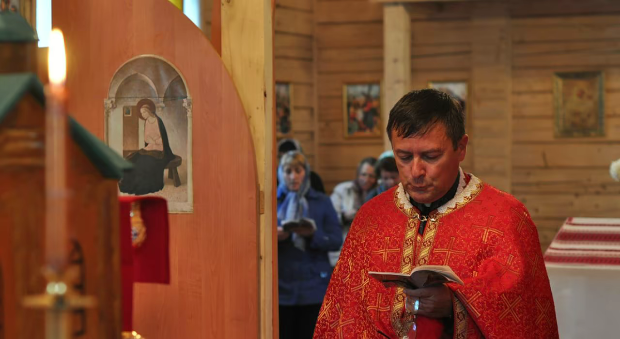 Є чотири сутності, які в своєму житті я не дозволю паплюжити. Перша – це Бог. Друга – моя віра. Третя – батьківщина. Четверта – моя сім'я. Якщо людина мене особисто зневажає, мені байдуже. Але коли стосується більшого, тоді я буду боронитися - фото 157225