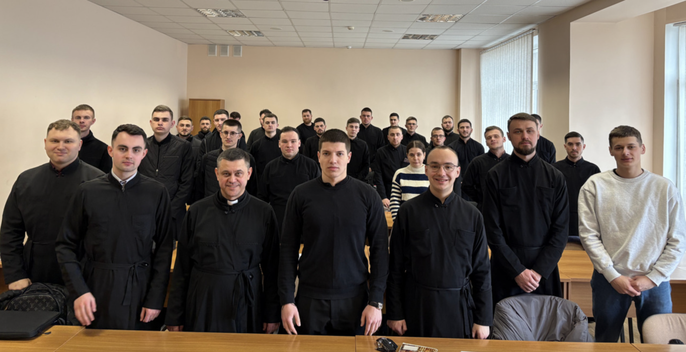 Під час лекції про капеланське служіння в медичних установах. - 157636 Під час лекції про капеланське служіння в медичних установах. - фото 157636