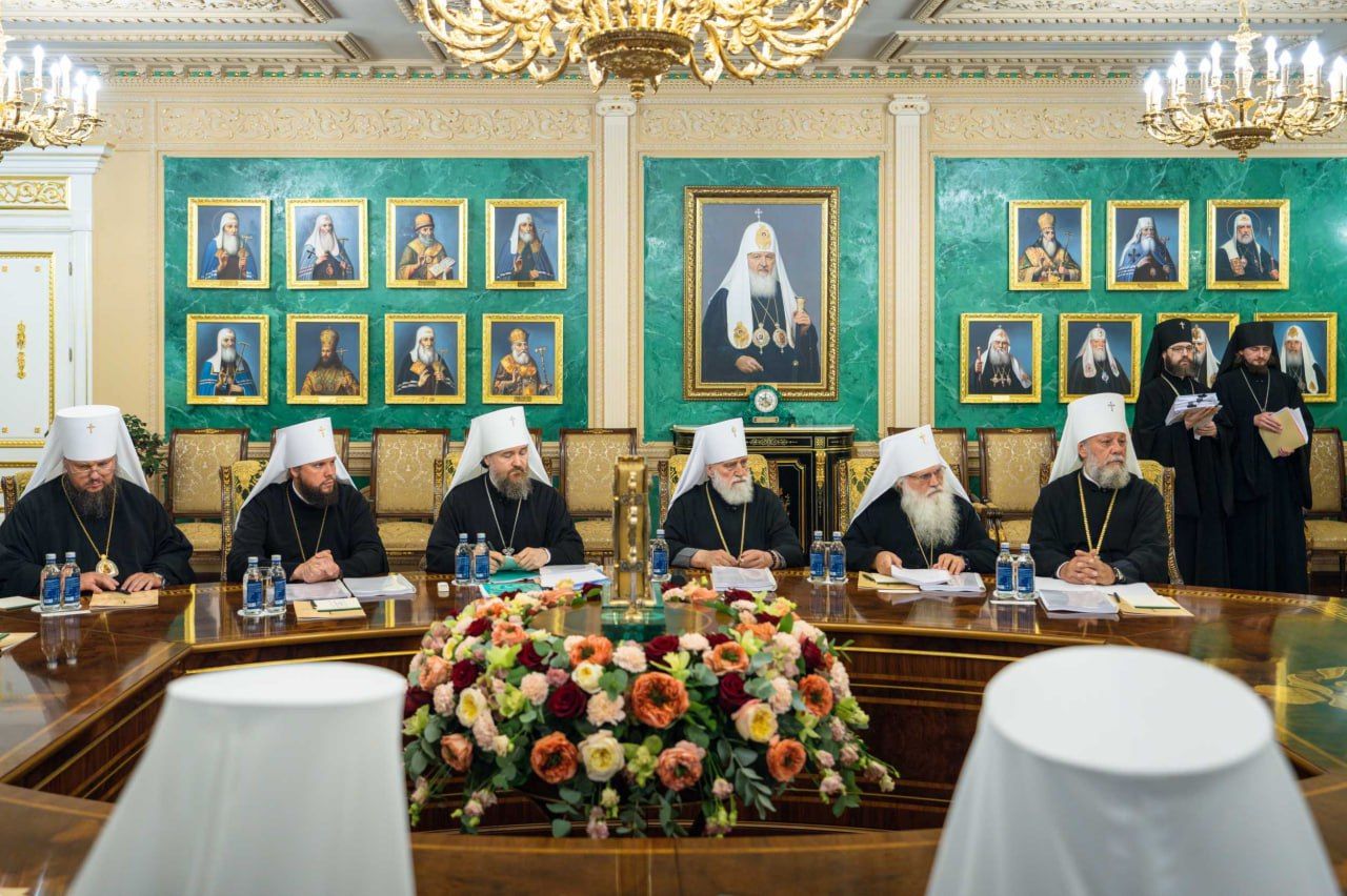 Гундяєвським «генералам» ордени і квіти — в Україні під час війни - фото 157778