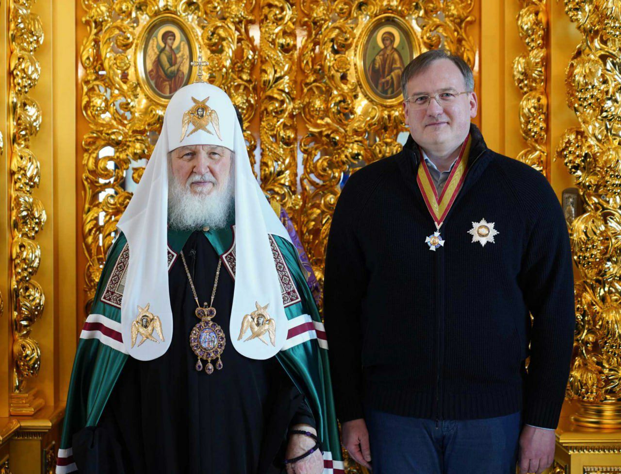Українські біженці під російською парасолькою... - 158691 Українські біженці під російською парасолькою... - фото 158691