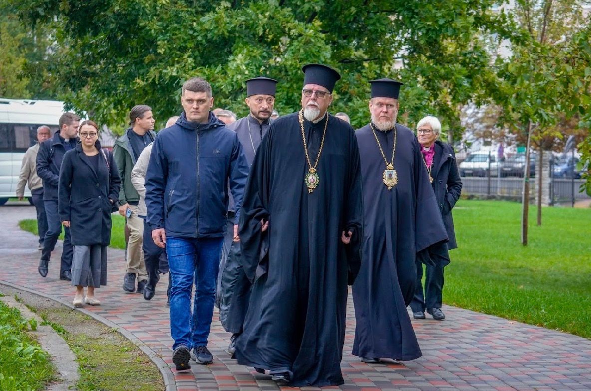Екуменічна делегація християнських Церков Нордичних країн в Бучі вшанувала памʼять жертв російської агресії - 159063 Екуменічна делегація християнських Церков Нордичних країн в Бучі вшанувала памʼять жертв російської агресії - фото 159063