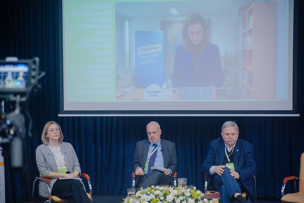 Не відновлювати стару модель світоустрою, а шукати нові засади співжиття, — закликали на Екуменічному соціальному тижні у Львові - 159261 Не відновлювати стару модель світоустрою, а шукати нові засади співжиття, — закликали на Екуменічному соціальному тижні у Львові - фото 159261
