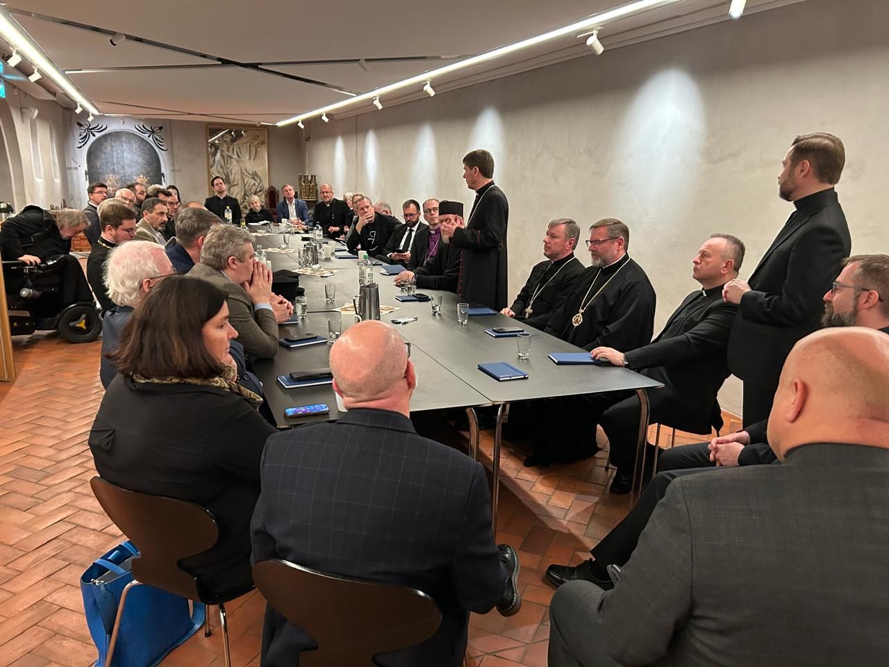 Ecumenical meeting held between leaders of All-Ukrainian Council of Churches and Religious Organizations and Christian Council of Norway - фото 159877