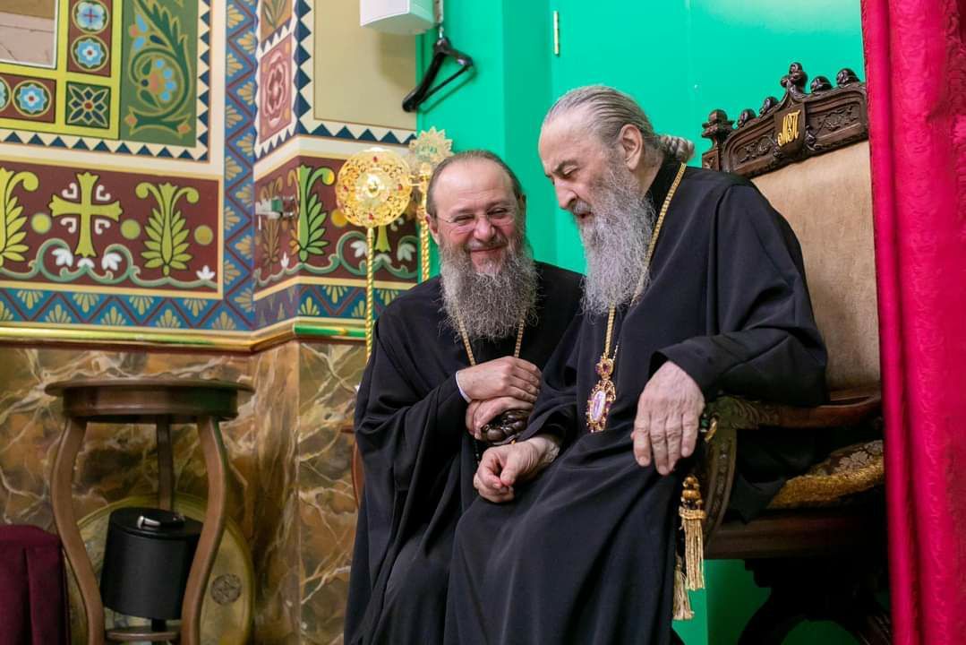 Митрополит Антоній (Паканич) і митрополит Онуфрій (Березовський) - 160752 Митрополит Антоній (Паканич) і митрополит Онуфрій (Березовський) - фото 160752
