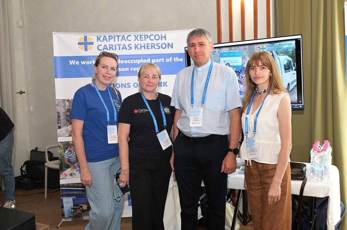 Церква для вірян на Херсонщині — надія і човен, що попри бурі пливе до Господа, — отець Ігор Макар - фото 161050