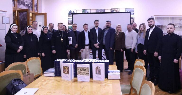 В Ужгородському університеті представлено другий том праці про Замойський Собор Руської Унійної Церкви - 161145 В Ужгородському університеті представлено другий том праці про Замойський Собор Руської Унійної Церкви - фото 161145
