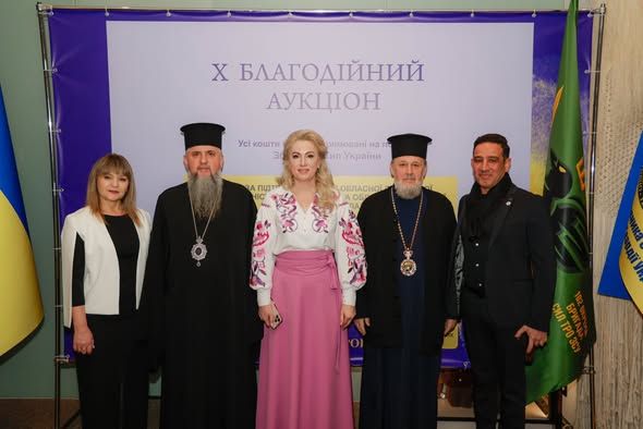 Для ЗСУ: ікону Миколая Чудотворця від Митрополита Епіфанія продали на благодійному аукціоні за ₴1 мільйон - 162703 Для ЗСУ: ікону Миколая Чудотворця від Митрополита Епіфанія продали на благодійному аукціоні за ₴1 мільйон - фото 162703