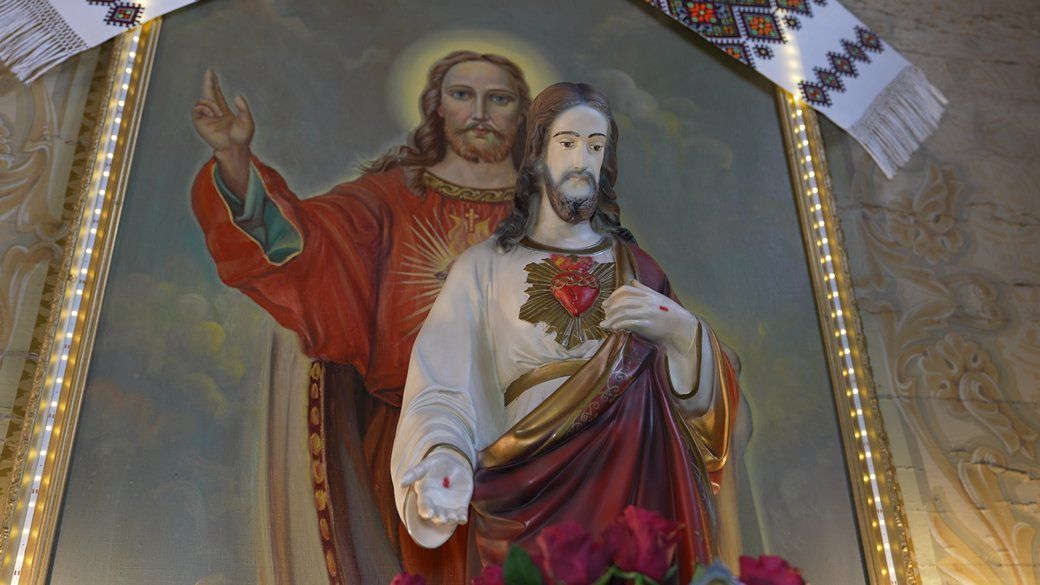 Статуя Ісуса Христа у храмі Святого Дмитрія Солунського, Івано-Франківськ. - 162888 Статуя Ісуса Христа у храмі Святого Дмитрія Солунського, Івано-Франківськ. - фото 162888