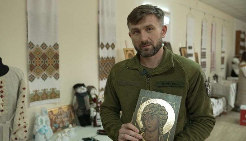 В Тернополі учасники проекту написали та передали військовим 20 ікон - фото 163007