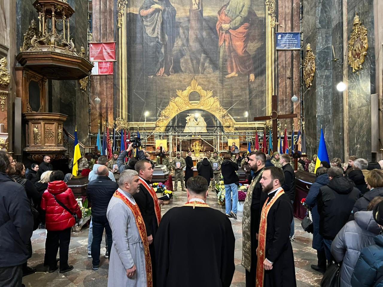 Похорон Героїв у Гарнізонному храмі - 163254 Похорон Героїв у Гарнізонному храмі - фото 163254