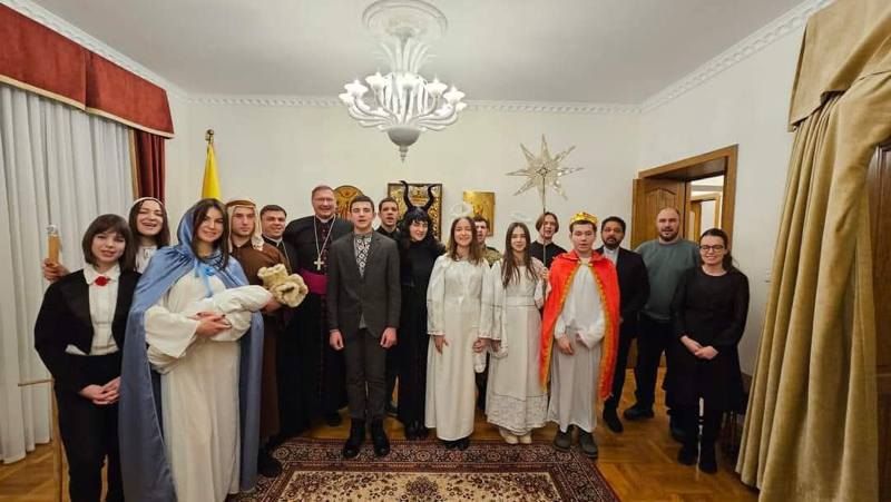 Вертеп у гостях в апостольського нунція Вісвальдаса Кульбокаса - фото 163425