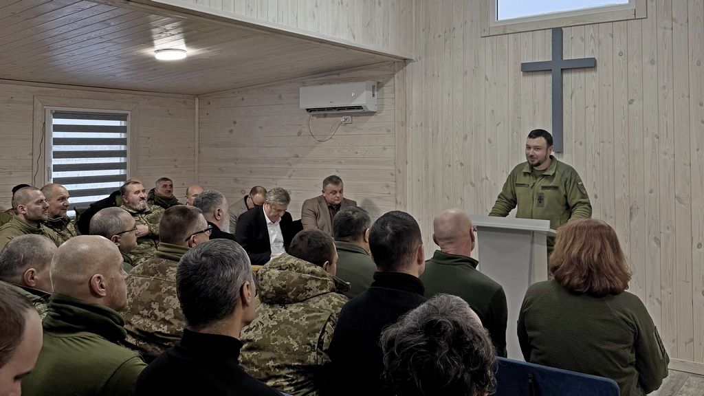 В одному з навчальних центрів ЗСУ відкрито міжконфесійний духовний центр для захисників - фото 164344